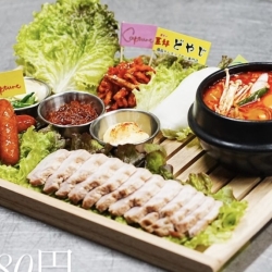 今すぐ「ポチャどやじ」へ🇰🇷💕💨Capture✖️韓国料理店がコラボした、絶品Captureセットがスタートします🌟